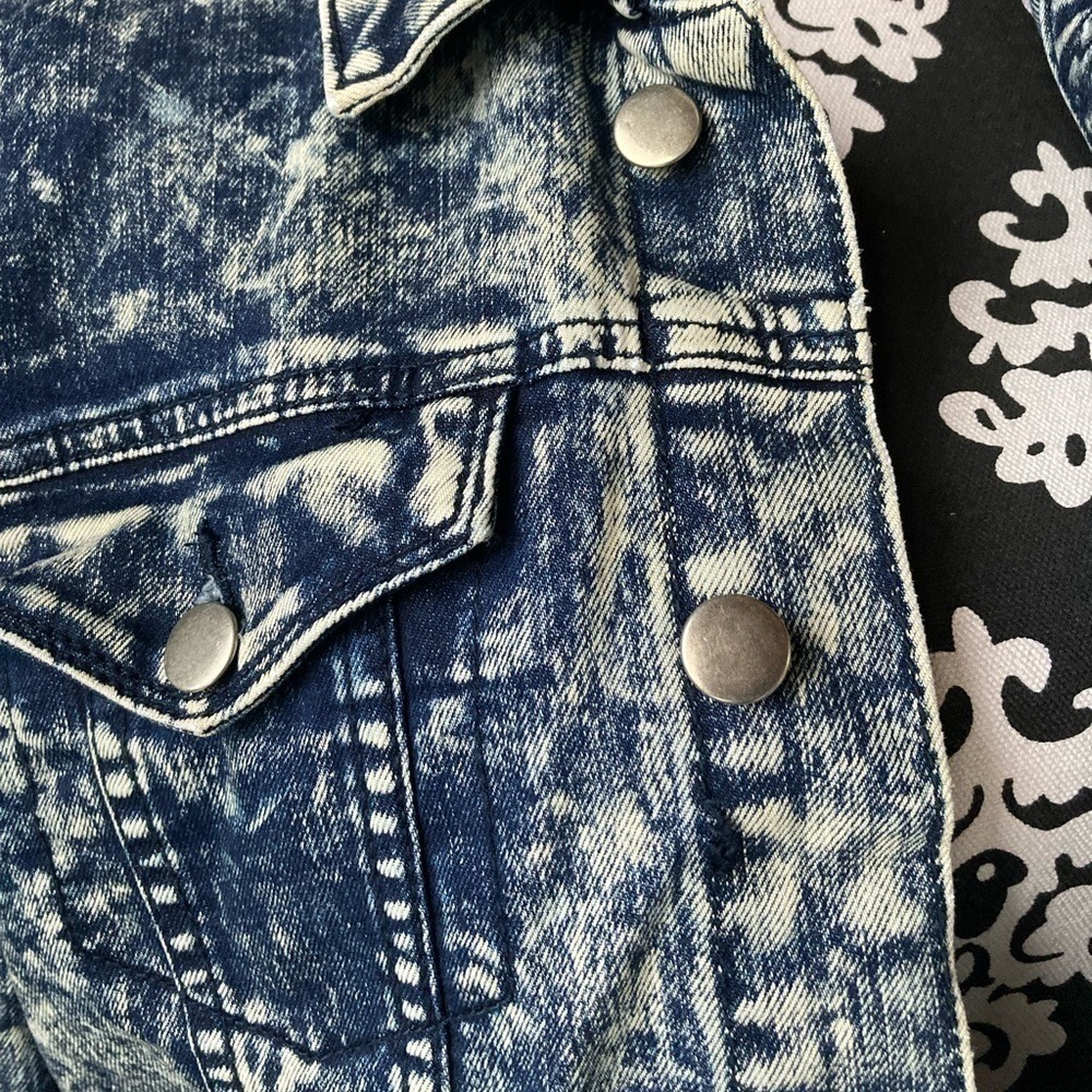 Forever 21 Mens Acid Wash Denim Jacket Blue Patches Streetwear Small BB009 - Picture 3 of 8